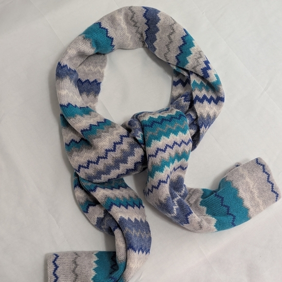 NWT Halogen 100% Cashmere Chevron Patterned Oblong Scarf - Picture 2 of 10